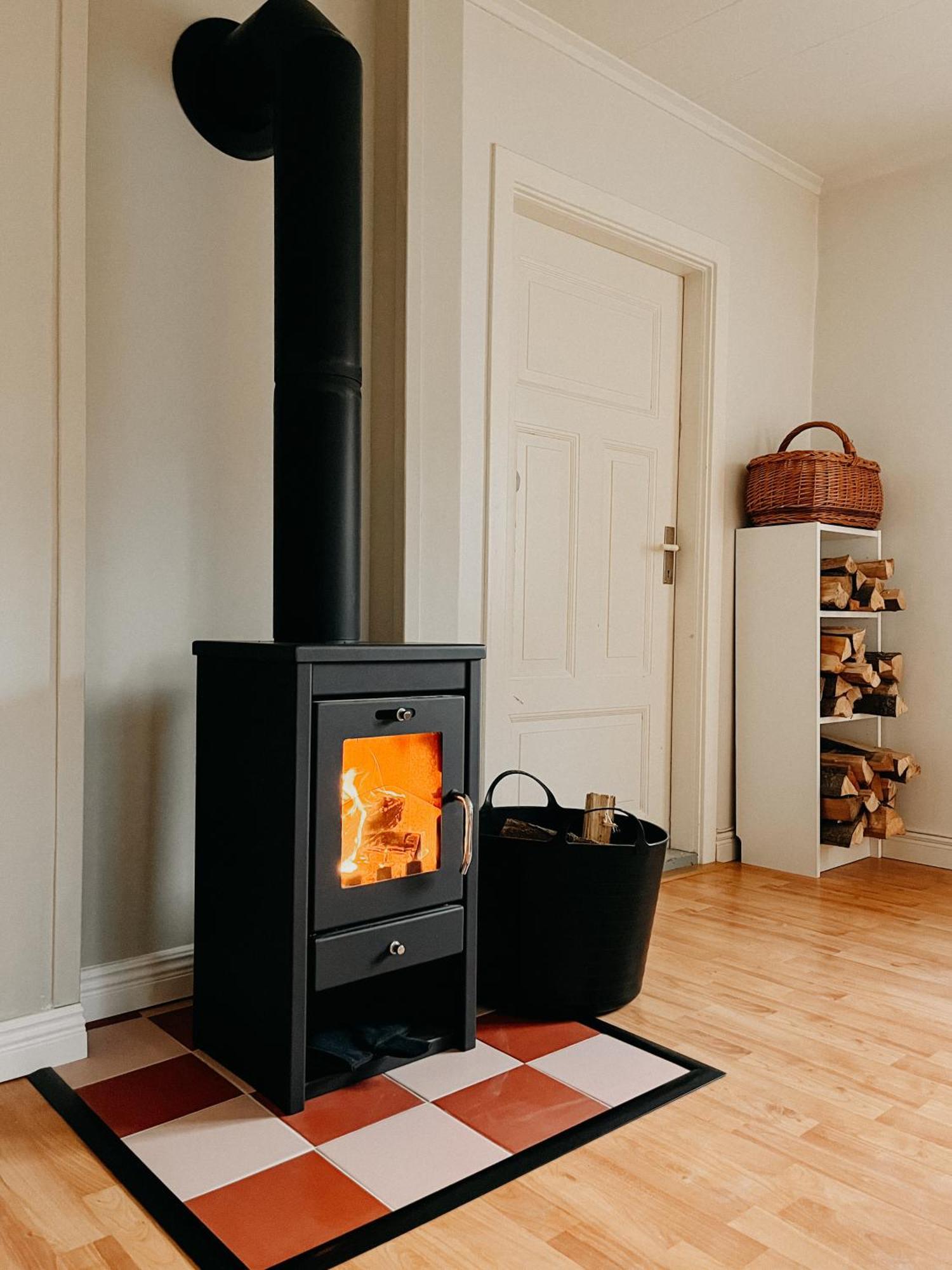 Charming House With Wood Stove Near Lake Virserum Bagian luar foto